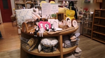 湖南妹子远嫁国外，日本婆婆和我一起去商场，实拍家居店漂亮物件