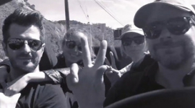 好听女声电音歌曲《Pages》动感十足