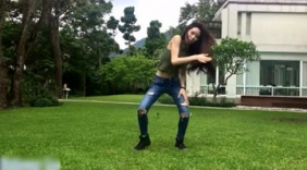 韩国美女网红跳《BOOMBAYAH》舞蹈，这颜值爆表了！