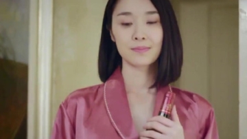 姐妹兄弟-朱亚文来家里做客，女总裁穿睡衣，招待他！