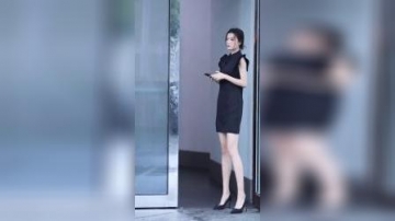 不知道有多少人羡慕这小哥的身高#街拍