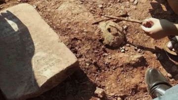 高铁工地挖出古墓 
