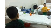 【拍客】河南幼儿园几十名儿童集体中毒