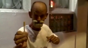 牛人表演各种绝活 堪称特异功能