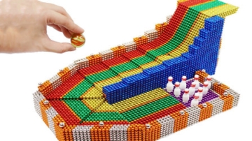 牛人奇思妙想，用巴克球打造保龄球场，成品实在太炫酷了！