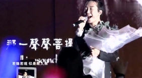 李玉刚双声献唱《莲花》女声甜美，男声豪迈，真是太惊艳了