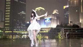 二次元美女舞蹈欣赏 配合城市的灯光简直不能更美！