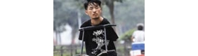 【拍客】武汉：无臂励志哥 游泳骑车弹吉它样样行