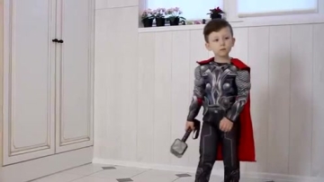 蜘蛛侠变成了僵尸和 宝宝的战斗