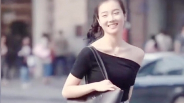 街拍美女，第一个穿汉服看着很朝气，第二个很养眼！