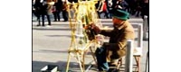 赫尔辛基街头艺人，表演太专业了！