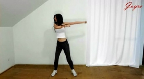 外国气质美女舞蹈翻跳 iKON《BLING BLING》