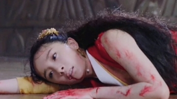 斛珠夫人：杨幂大婚夜，与帝旭相互折磨一夜，方诸看着伤痕心碎