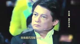 李玉刚与霍尊同台女声合唱惊艳全场的画面！