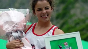 世界跑酷大赛 大神飞跃天门洞999级“天梯”