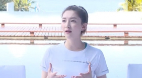 江疏影自曝刚学表演时很笨很自卑 靠努力获得老师认可