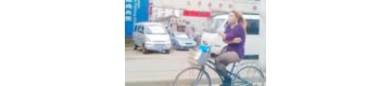 【拍客】路遇天津大港骑车奇葩女