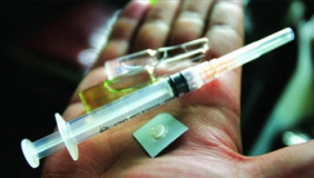 毒父”多次对6岁女儿注射毒品 被判13年