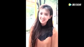 美女回到大学校园，情不自禁的要来一段舞蹈