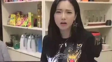 恶搞网咖女网管，小伙作死搭讪姑娘，差点笑死我了！