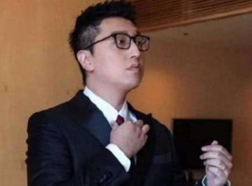 华少回应从浙江卫视离职：从未停止悲痛