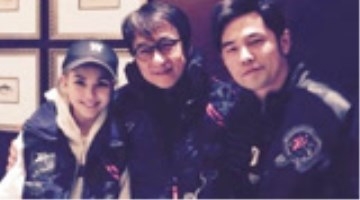 周杰伦昆凌情人节与成龙共进晚餐 网友却关注周董的身材