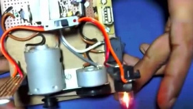 牛人自制应急灯，竟然不用装电池