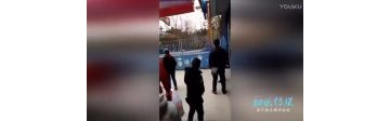 现场：重庆丰都游乐场一女孩被甩出太空船 抢救无效身亡