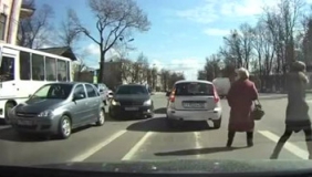 没文化不可怕 没常识太可怕 疯狂女司机恶搞系列