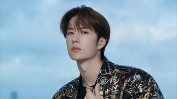 像极了追星的我！王一博激动恭喜偶像罗西获奖