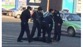 【拍客】青岛城阳警方通报男子持枪劫持车辆被击毙