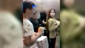 电梯恶搞事件，结果笑趴了