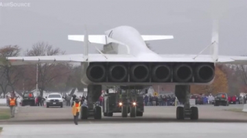实拍美军XB-70“女武神”轰炸机，六个喷口太霸气！