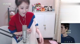 网红美女冯提莫唱完《新贵妃醉酒》还跳可爱舞蹈