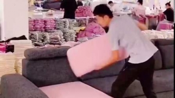 工厂实拍这样的全包沙发套你们喜欢吗不滑不掉~