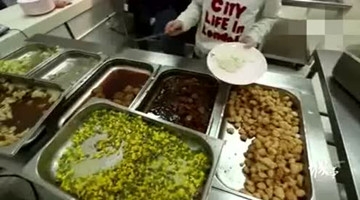 2元能做什么？杭州师大2元盖浇饭 12年不涨价