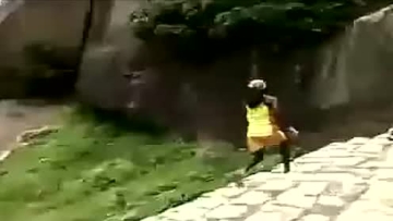 非洲牛人的绝活，其实非洲人也会轻功！