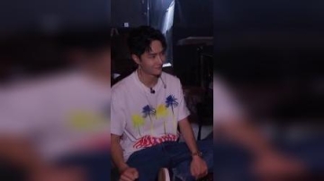 王一博这笑的太苏了！每次看他笑都觉得很开心！