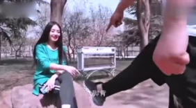 爆笑山西小伙子恶搞路人