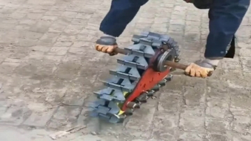 高手在民间，河南农村小伙自制的坦克履带，太厉害了！