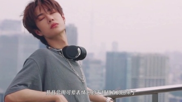 可以独自上高速了！王一博绿洲庆祝驾照过实习期