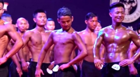 肌肉男型男成群结队的参加男子健体比赛