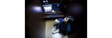 【拍客】东京网吧里的难民 无家上班族夜归何处？