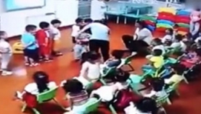 邯郸一幼儿园体罚学生 打脑袋揪下体推倒撞人