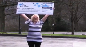 女子因贫困被男友甩 分手后即中1.2亿大奖