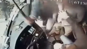 网曝重庆游客九寨沟旅游遇流氓碰瓷 持棍殴打司机