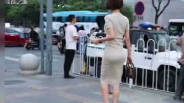 街拍美女，这是月薪多少才敢去认识的女人？
