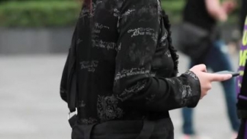 街拍穿搭：特别好奇，裤子设计灵感来自哪里