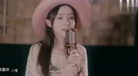 美女翻唱版《告白气球》女声唱出来另一种味道