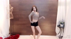 美女舞蹈摄影：姿势优美、舞蹈性感！